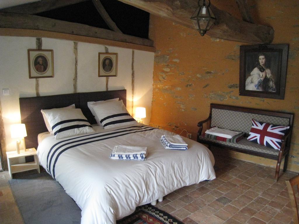 Le Logis Des Tourelles Bed & Breakfast Beaupreau ห้อง รูปภาพ