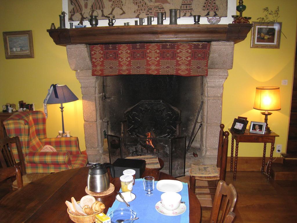 Le Logis Des Tourelles Bed & Breakfast Beaupreau ห้อง รูปภาพ