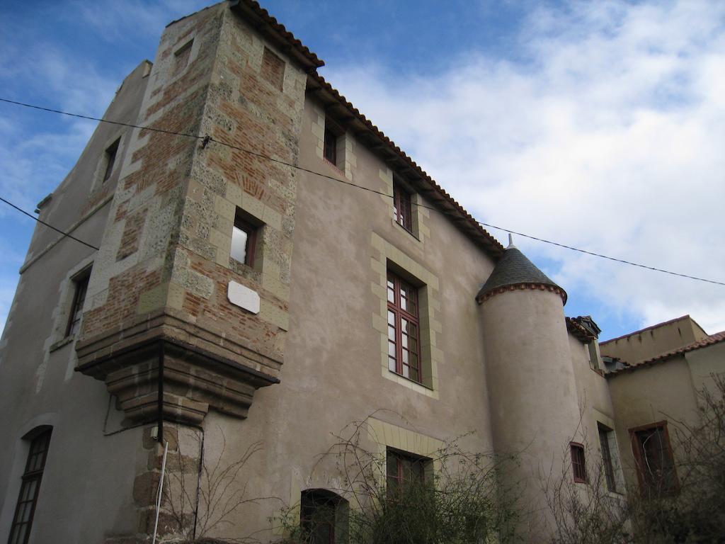Le Logis Des Tourelles Bed & Breakfast Beaupreau ภายนอก รูปภาพ